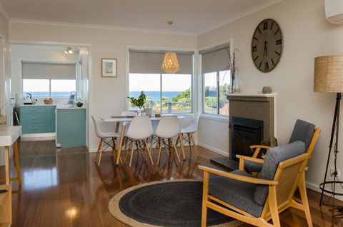 Penguin Beach House - St Kilda Accommodation 4