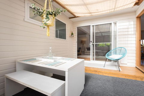 Penguin Beach House - St Kilda Accommodation 2
