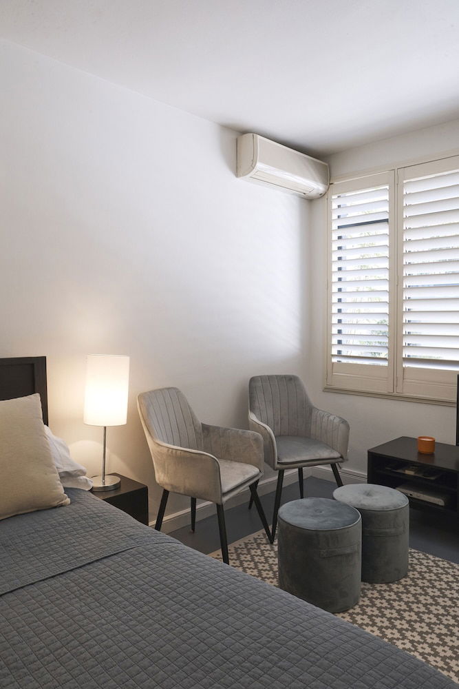Northern Sydney NSW St Kilda Accommodation