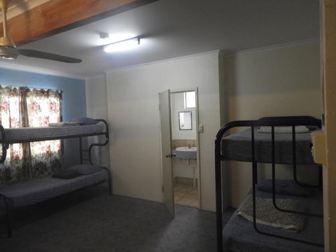 Kalbarri Backpackers YHA - St Kilda Accommodation 4