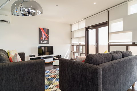 AKOM Prahran - St Kilda Accommodation 1