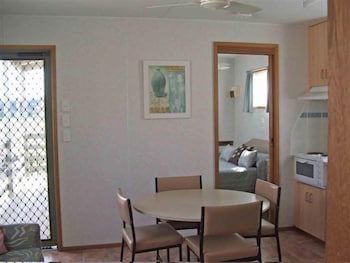 Fossickers Tourist Park - St Kilda Accommodation 2