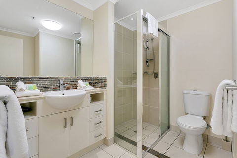 Centrepoint Apartments - St Kilda Accommodation 6