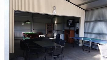 Homestead Caravan Park - St Kilda Accommodation 2