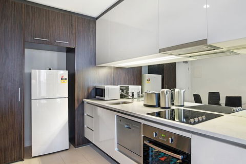 IFSuites (IFSTAYS) Upper West Side Apartment - St Kilda Accommodation 5
