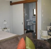 Stone Hut Cottage - St Kilda Accommodation