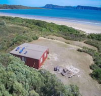Cloudy Bay Cabin - St Kilda Accommodation