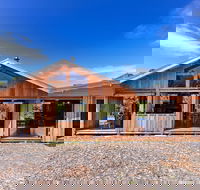 Bruny Island Lodge - St Kilda Accommodation
