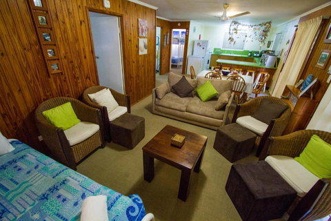 The Little House - St Kilda Accommodation 6