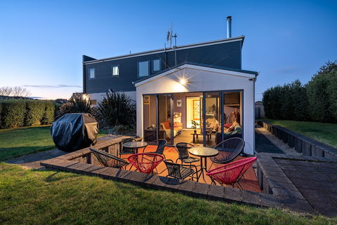 Madsen Retreat - St Kilda Accommodation 0