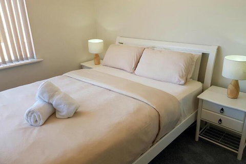 Caravel Beach House Mandurah - St Kilda Accommodation 4