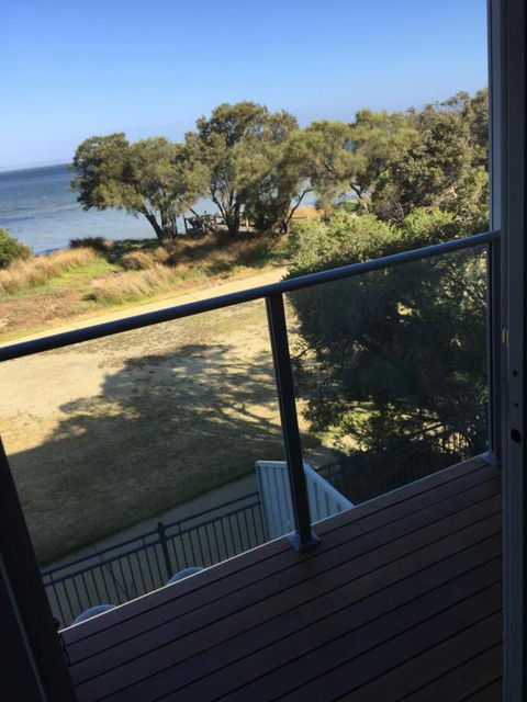 Falcon Bay 4x4 Townhouse - St Kilda Accommodation 3