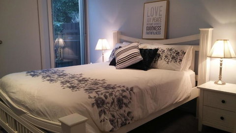 Shellys Place - St Kilda Accommodation 5