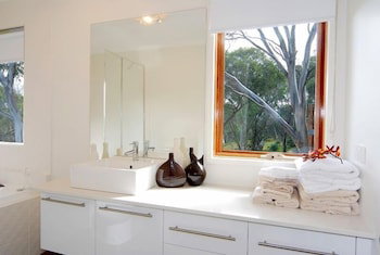 Sun Dew - St Kilda Accommodation 2