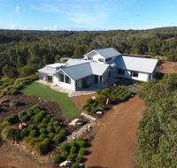 The White House at Wallcliffe Farms