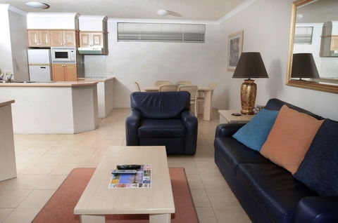 Anglesea Beachfront Court Holiday Units - St Kilda Accommodation 6