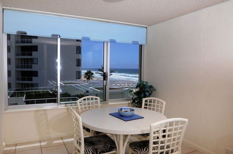 Anglesea Beachfront Court Holiday Units - St Kilda Accommodation 5