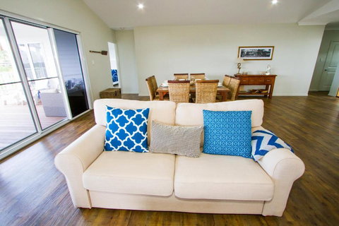 The Boat House - St Kilda Accommodation 4