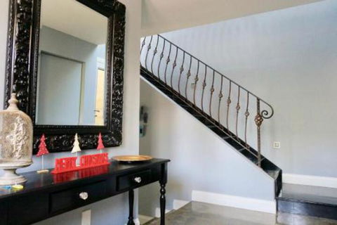 BayView House - St Kilda Accommodation 3