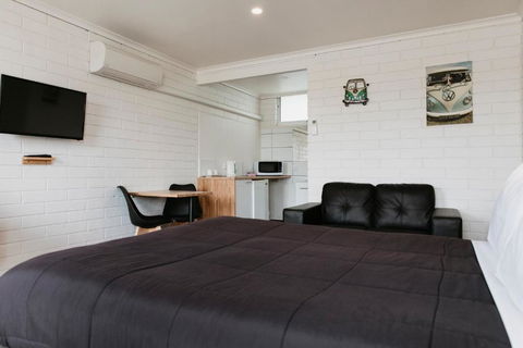 Anchor Wheel Motel - St Kilda Accommodation 3