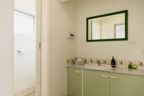 Anchor Wheel Motel - St Kilda Accommodation 4