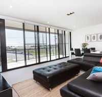 4 Bedroom Executive Apartment in the CBD - St Kilda Accommodation