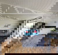 Lagoons Bay Garden Pavillion 2