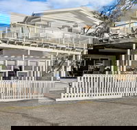 Boathouse Apartment