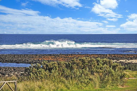 ESCAPE 2 BROPHY - St Kilda Accommodation 1