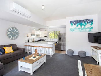 Fairway Haven Getaway - St Kilda Accommodation 2
