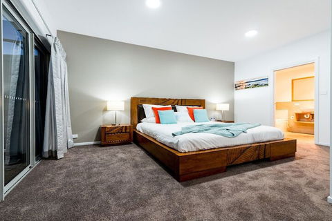 Ulverstone River Edge Apartments - St Kilda Accommodation 3