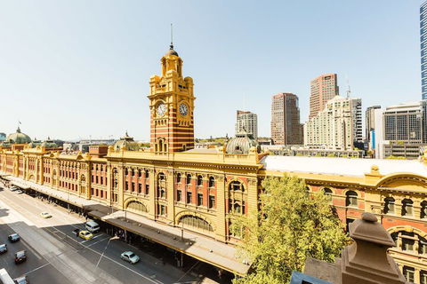 BELLE, 2BDR Melbourne Apartment - St Kilda Accommodation 2