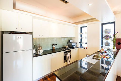 BELLE, 2BDR Melbourne Apartment - St Kilda Accommodation 6
