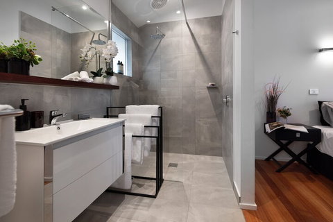 Ahimsa Hepburn - St Kilda Accommodation 7