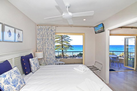 Coolum Baywatch Luxury Style Penthouse Linen Included WIFI 500 Bond - St Kilda Accommodation 4