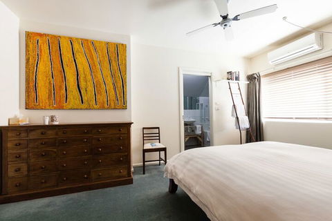 KELLY, 3BDR Northcote House - St Kilda Accommodation 5
