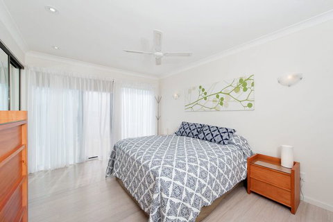Fingal Heights 53 Pacific Drive - St Kilda Accommodation 1