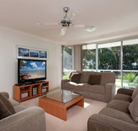 Bagnalls Beach Apartment Unit 3 / 153 Government Road - St Kilda Accommodation