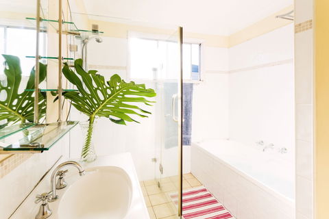 Coal D' Vine Cottage - Cessnock NSW - St Kilda Accommodation 1