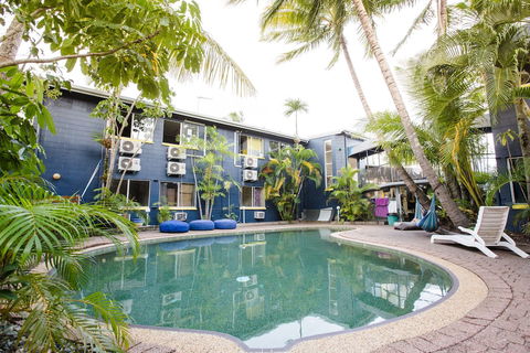 Mad Monkey Backpackers Village - St Kilda Accommodation 2