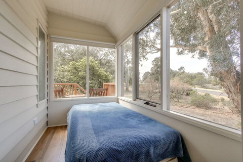 Halcyon - St Kilda Accommodation 6