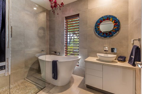 Heliconia 10 Newly Renovated House - St Kilda Accommodation 6