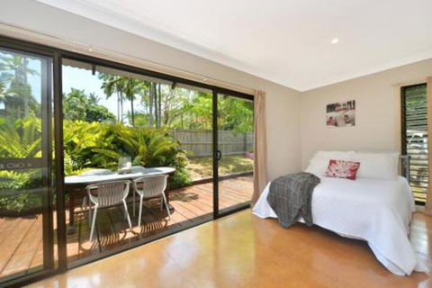 Crazy About Cairns Resort Living 6 Bedrooms - St Kilda Accommodation 7