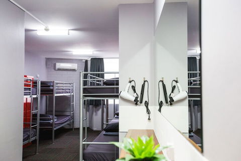 Mad Monkey Backpackers Waterfront - St Kilda Accommodation 5