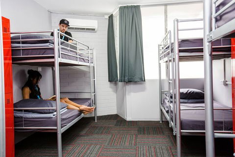 Mad Monkey Backpackers Waterfront - St Kilda Accommodation 4