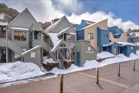 Snowgums 06 - St Kilda Accommodation 1