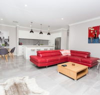 Best Central Wagga Townhouse - St Kilda Accommodation
