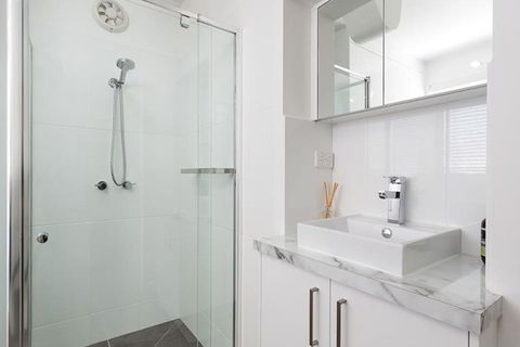 Understated Elegance Affordable Luxury - St Kilda Accommodation 4