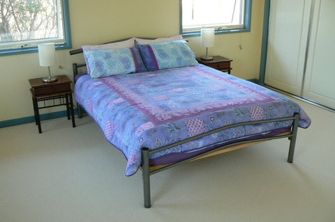 Sandy Point Beach Escape - St Kilda Accommodation 3