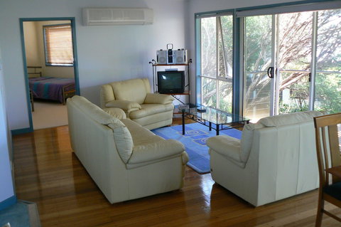 Sandy Point Beach Escape - St Kilda Accommodation 5